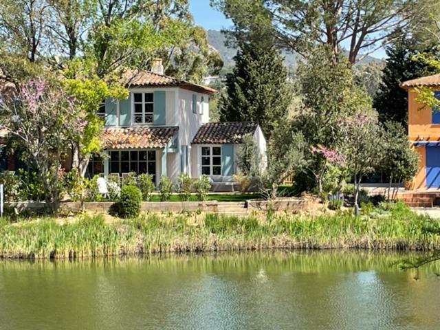 Les Restanques Maison Du Lac 4 Chambres Grimaud Bagian luar foto